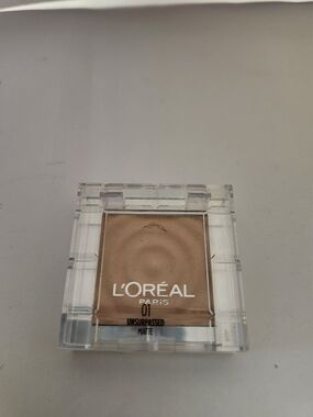 L'Oreal Paris Eyeshadow New - 01 Unsurpassed Matte